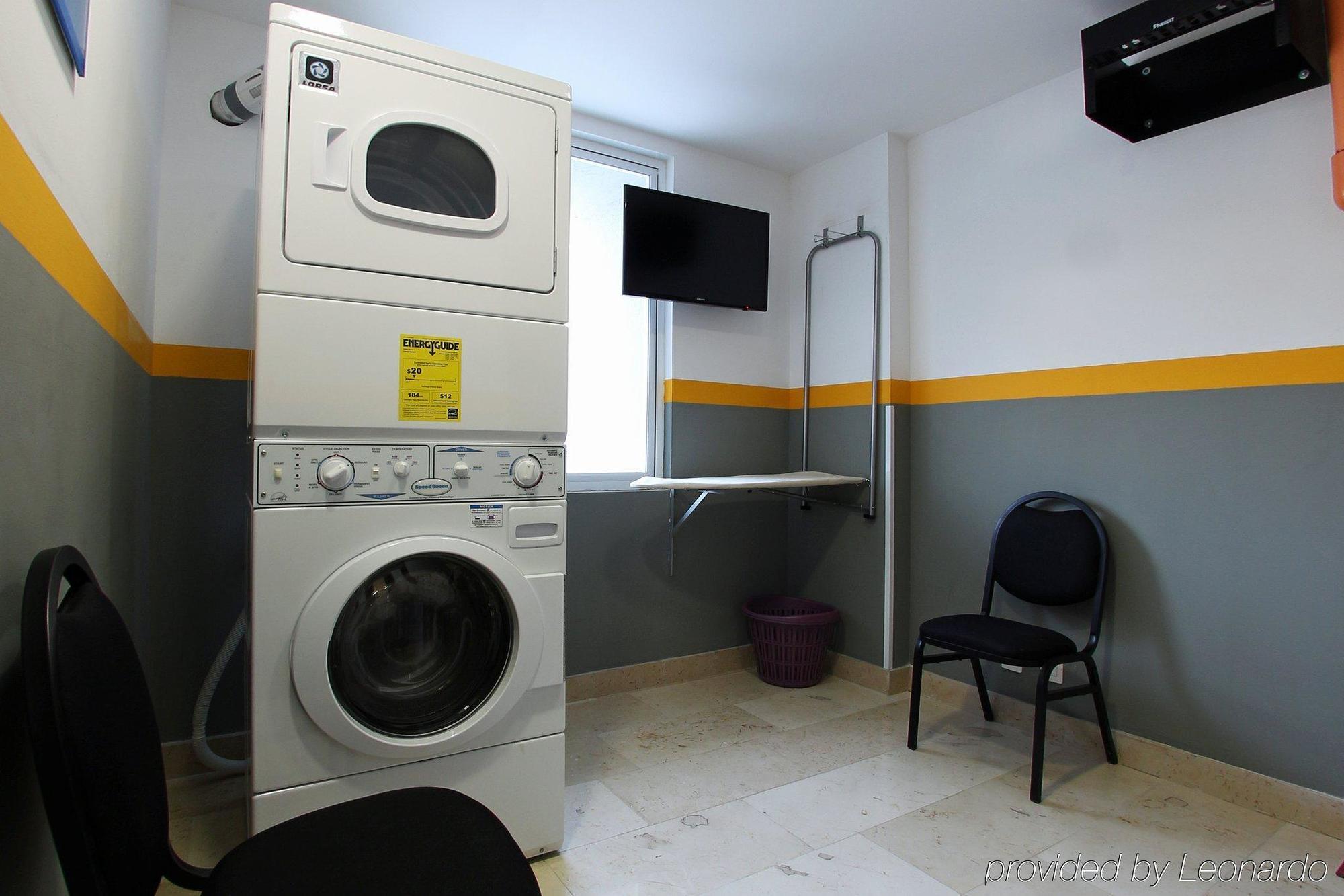 One Villahermosa 2000 Exterior photo